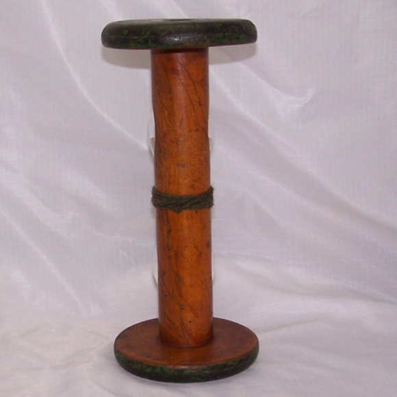 Antique Sand Hourglass Made From Wooden Industrial Style Bobbin - Picture 6 of 7